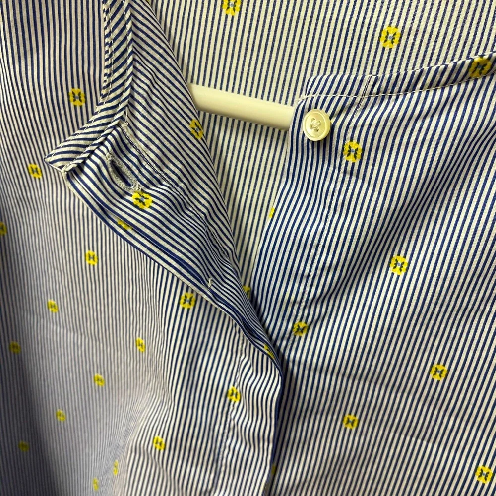 Blouse - Picture 2 of 3